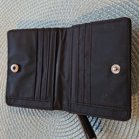 SONOMA BRAND MEN'S BLACK MINI BIFOLD GENUINE LEATHER WALLET - Picture 3 of 11